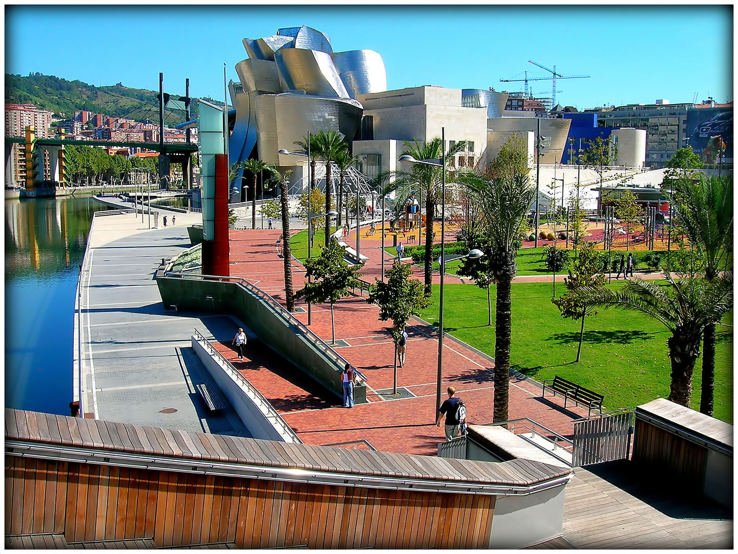 MUSEE -GUGGENHEIM - BILBAO -17 -