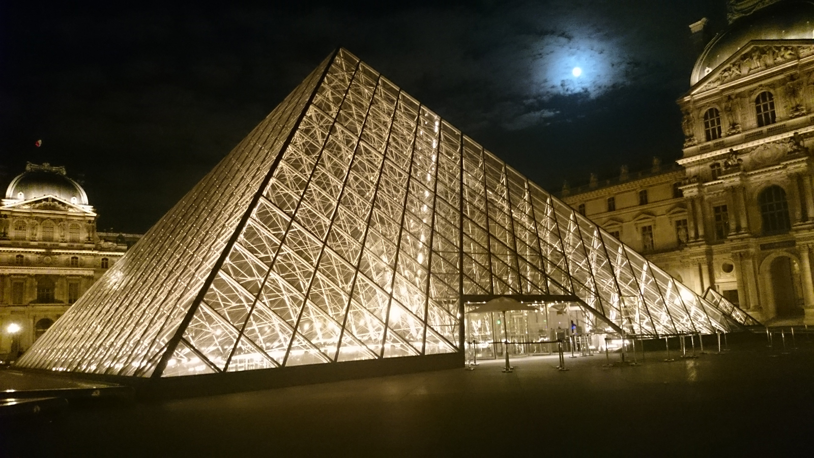 Museo del Louvre - Pirámide