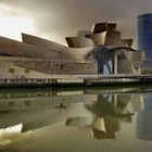 MUSEO GUGGENHEIM BILBAO .....REFLEJOS DE UNA VIDA.Dedicada a MARIA BEGOÑA URRAKA GARCIA.