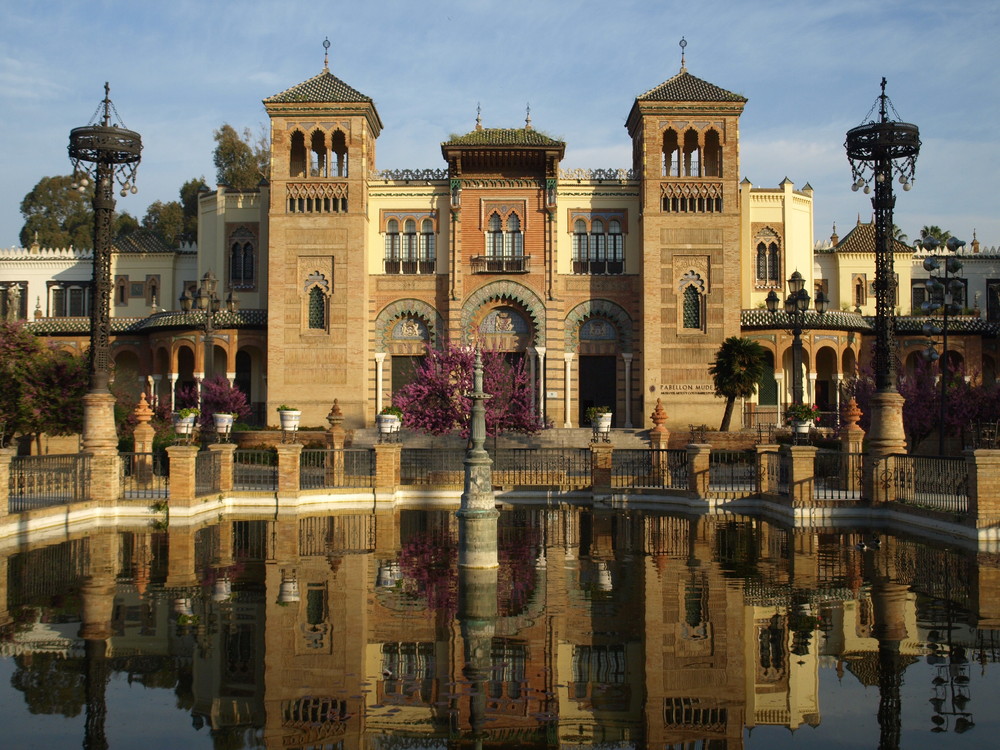 Museo reflejado.