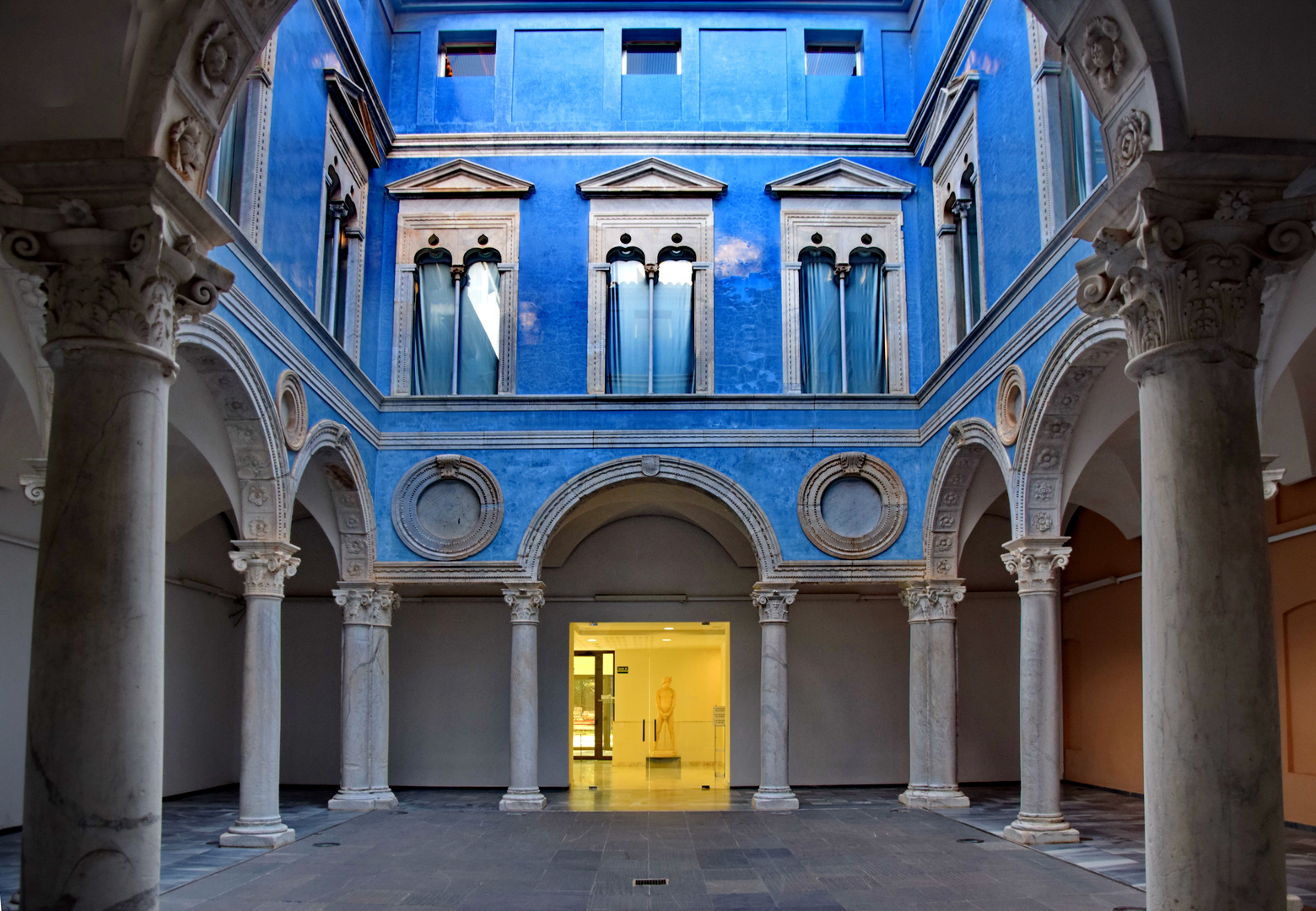 Museum Bellas Artes, der blaue Patio