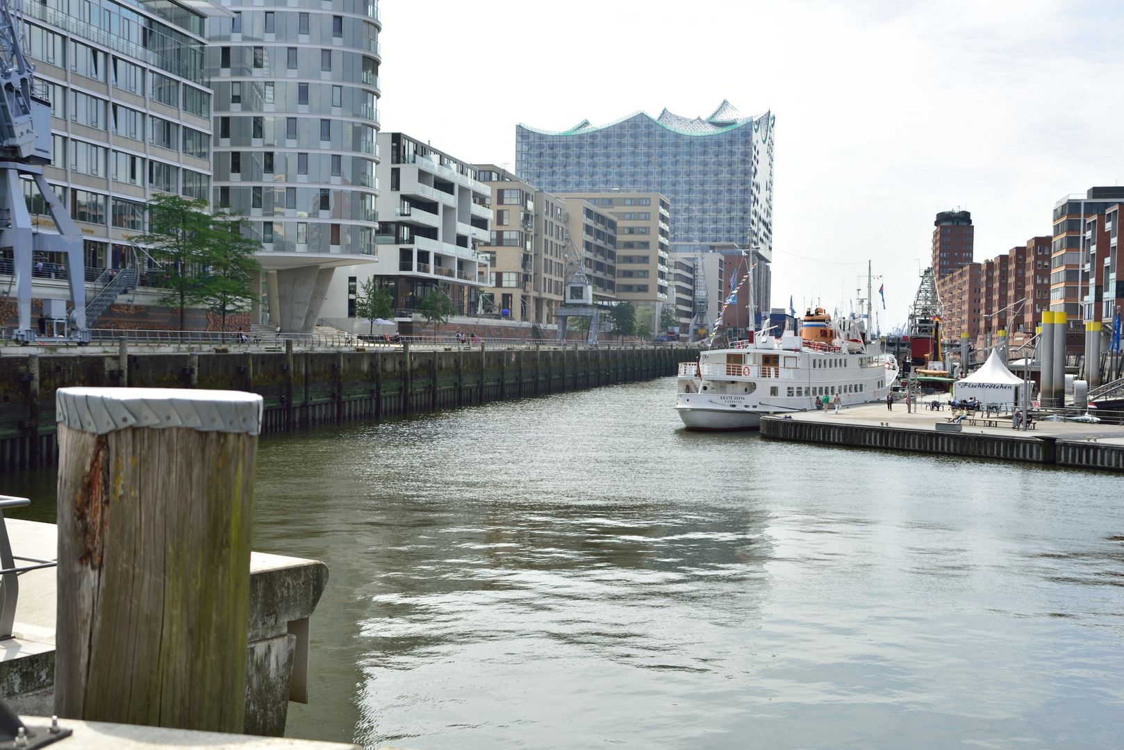 Museumshafen am Kaiserkai in der Hafencity Hamburg