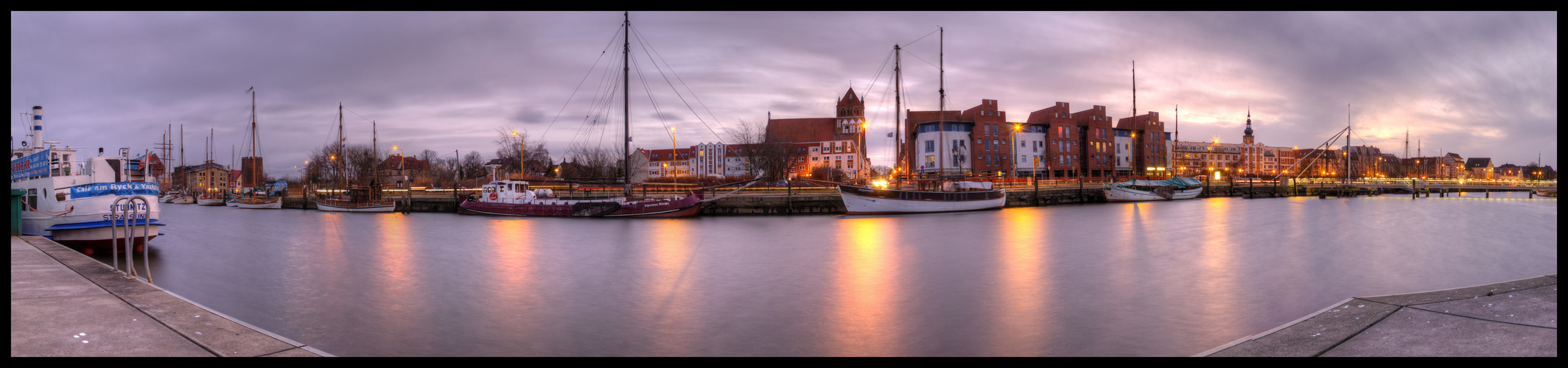 Museumshafen im Abendlicht