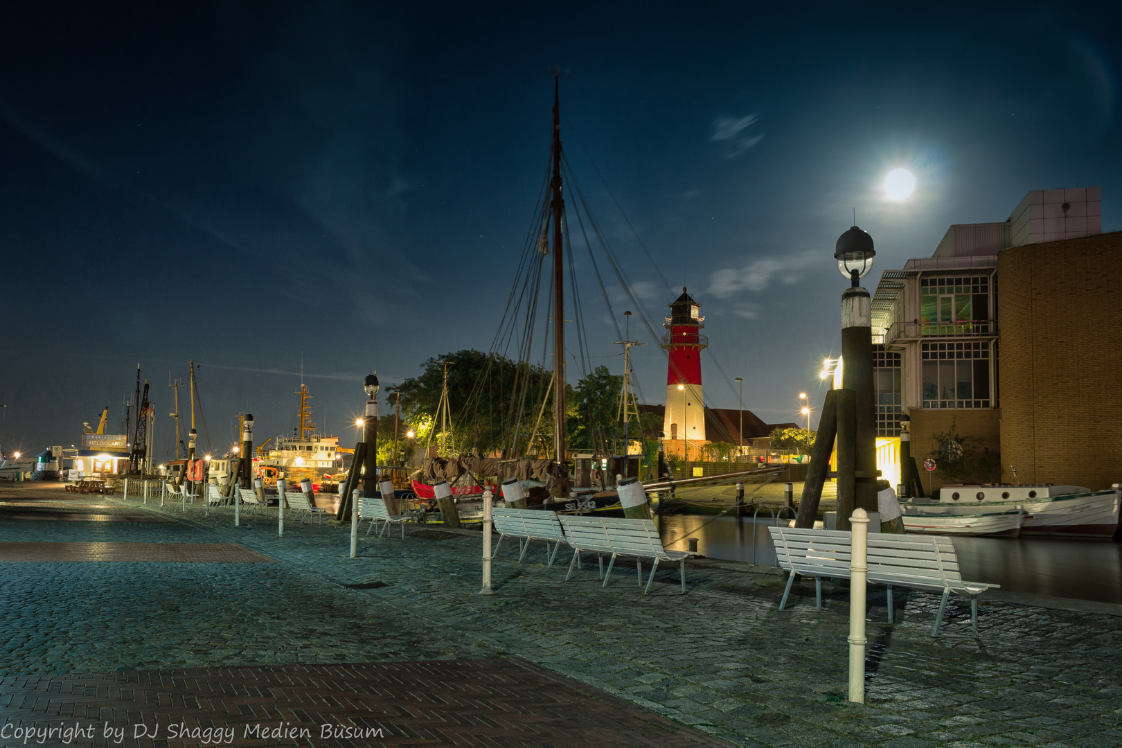 museumshafen leuchtturm