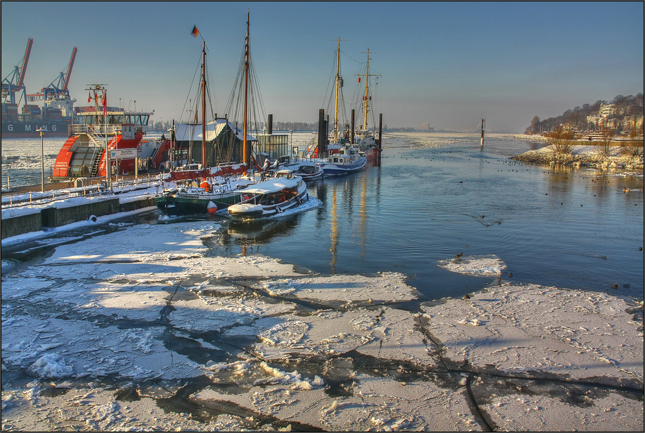 * Museumshafen Oevelgönne **°