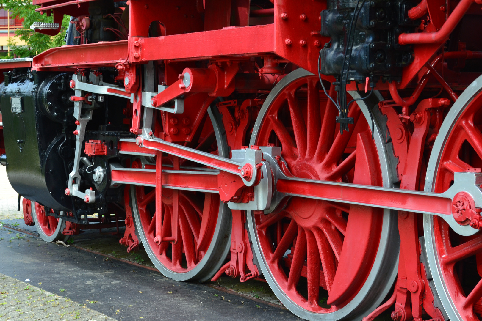 Museumslok BR 23 - Detailaufnahme Triebrad und Schubstangen 