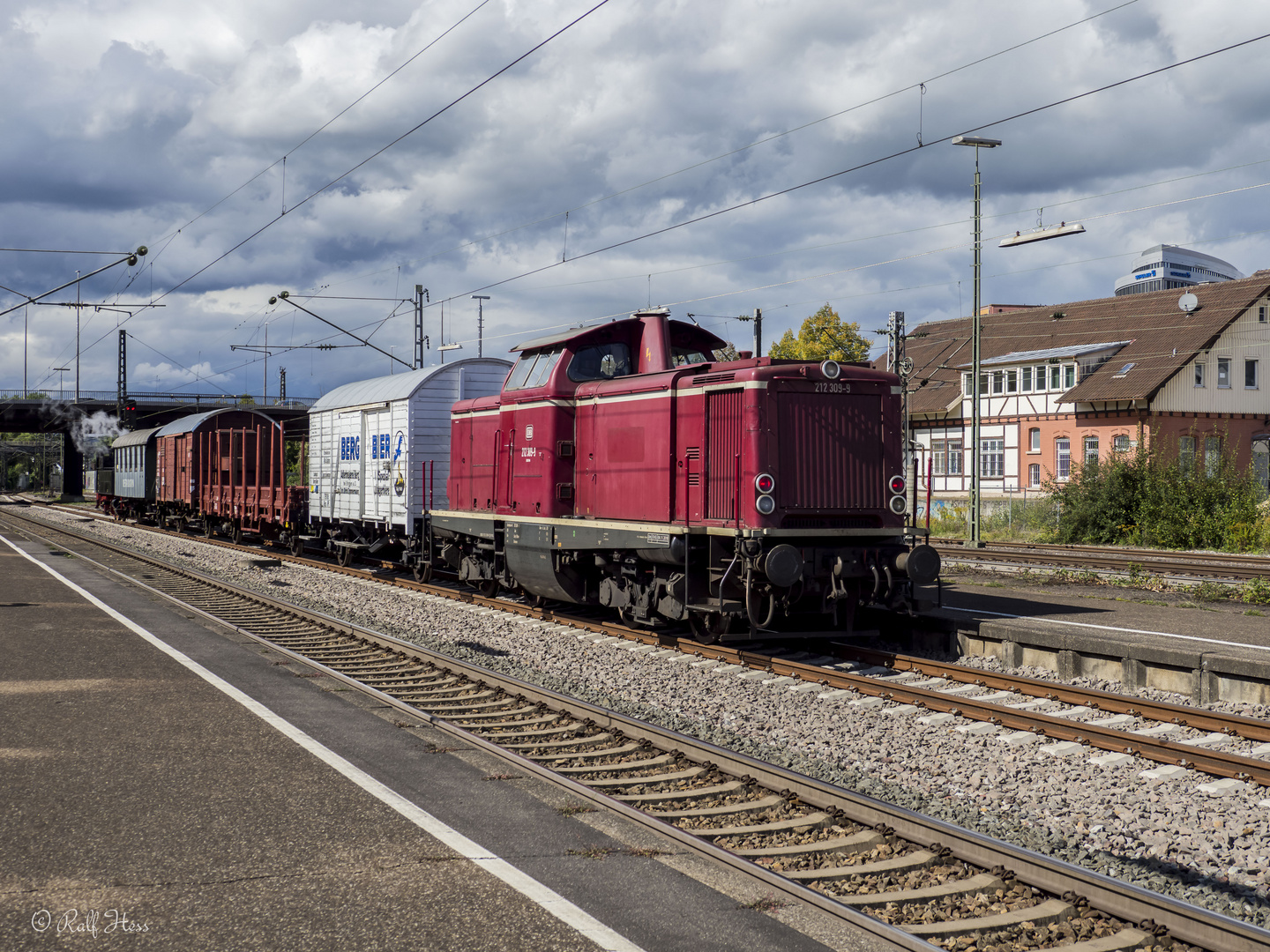 Museumszug der SAB mit der T3 930 und der BR 212 309-9