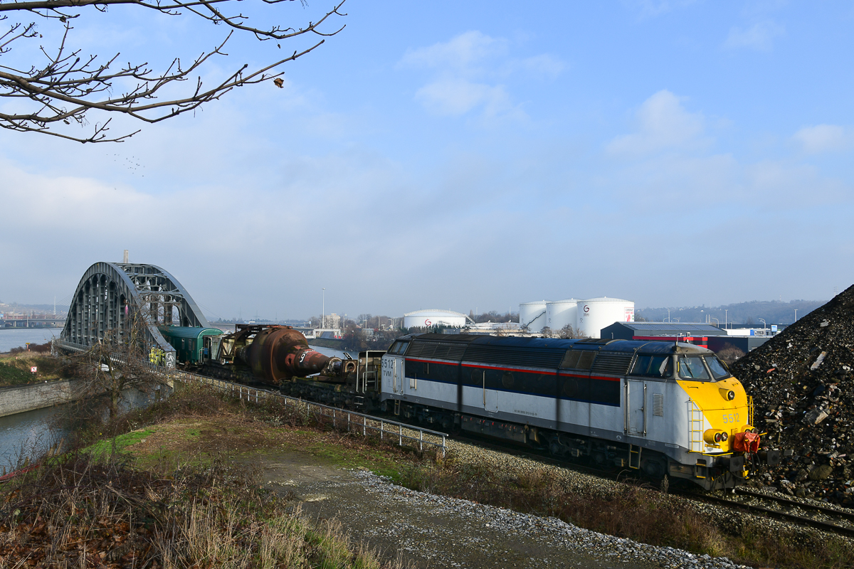 Museumtorpedo bei Vierendeelbrücke- Ile Monsin Herstal (B)