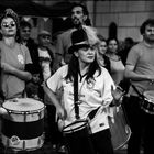 Music in the street, to the rhythm of samba