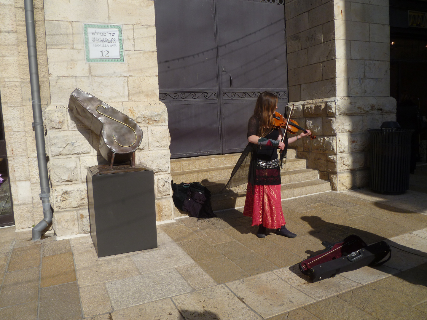 MUSIC ON JERUSALEM STREETS