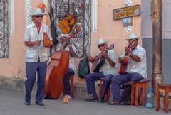 Musicans in a sideway in Santiago de Cuba