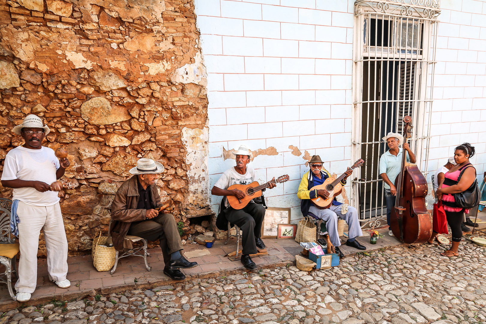 Músicos callejeros en Trinidad, Cuba