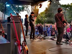 Musik Band HELP p30-25-640-col +Fotos Aktuell