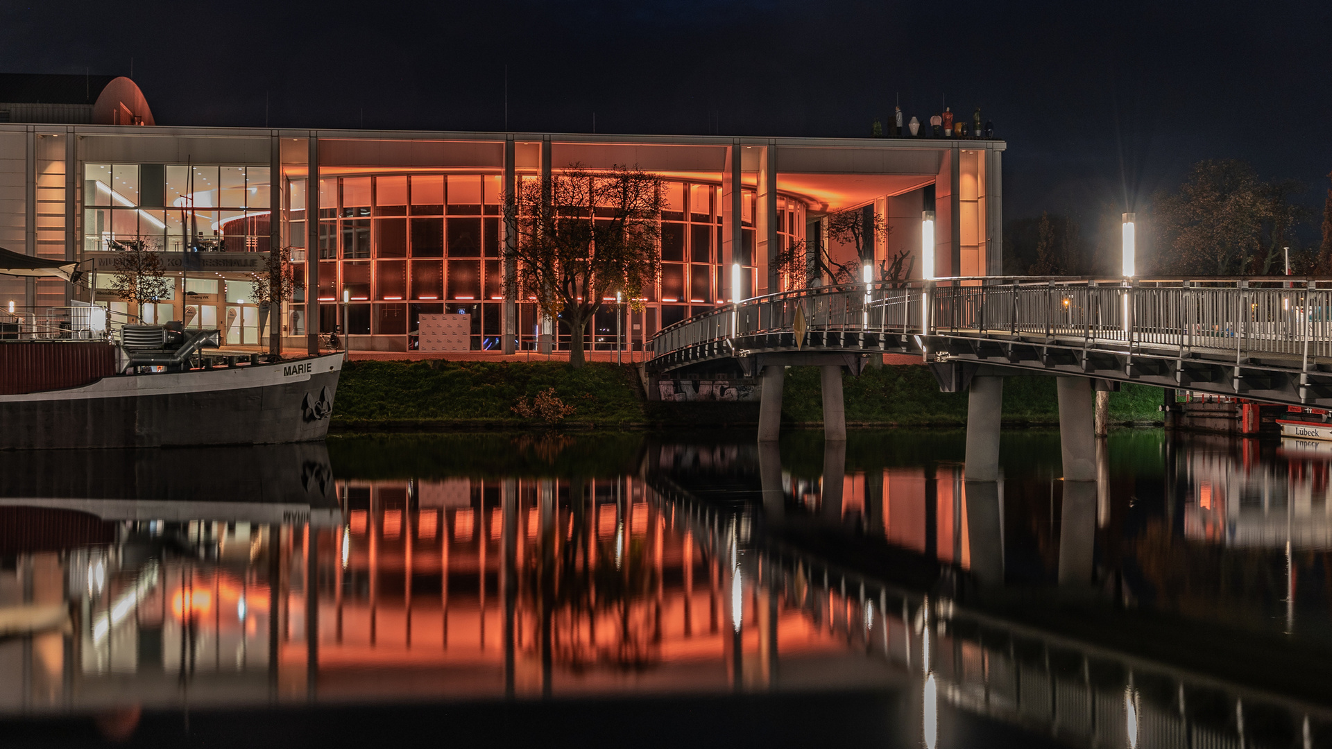 Musik- und Kongresshalle