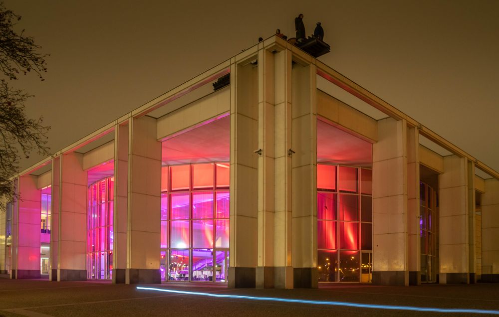 Muk Musik Und Kongresshalle Lübeck Willy Brandt Allee Lübeck MusiK und Kongresshalle MuK Foto & Bild | world, lübeck, nachtaufnahme