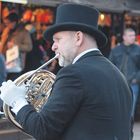 Musikant auf dem Weihnachtsmarkt