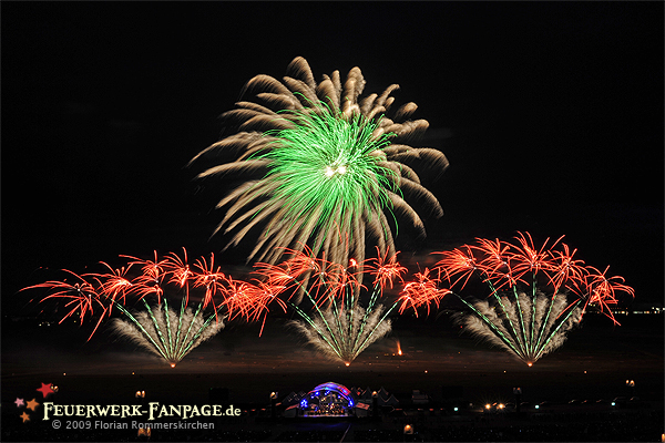 Musikfeuerwerksfestival Pyromusikale 09 Nr 1 Foto Bild Kunstfotografie Kultur Feuerwerk Motive Bilder Auf Fotocommunity