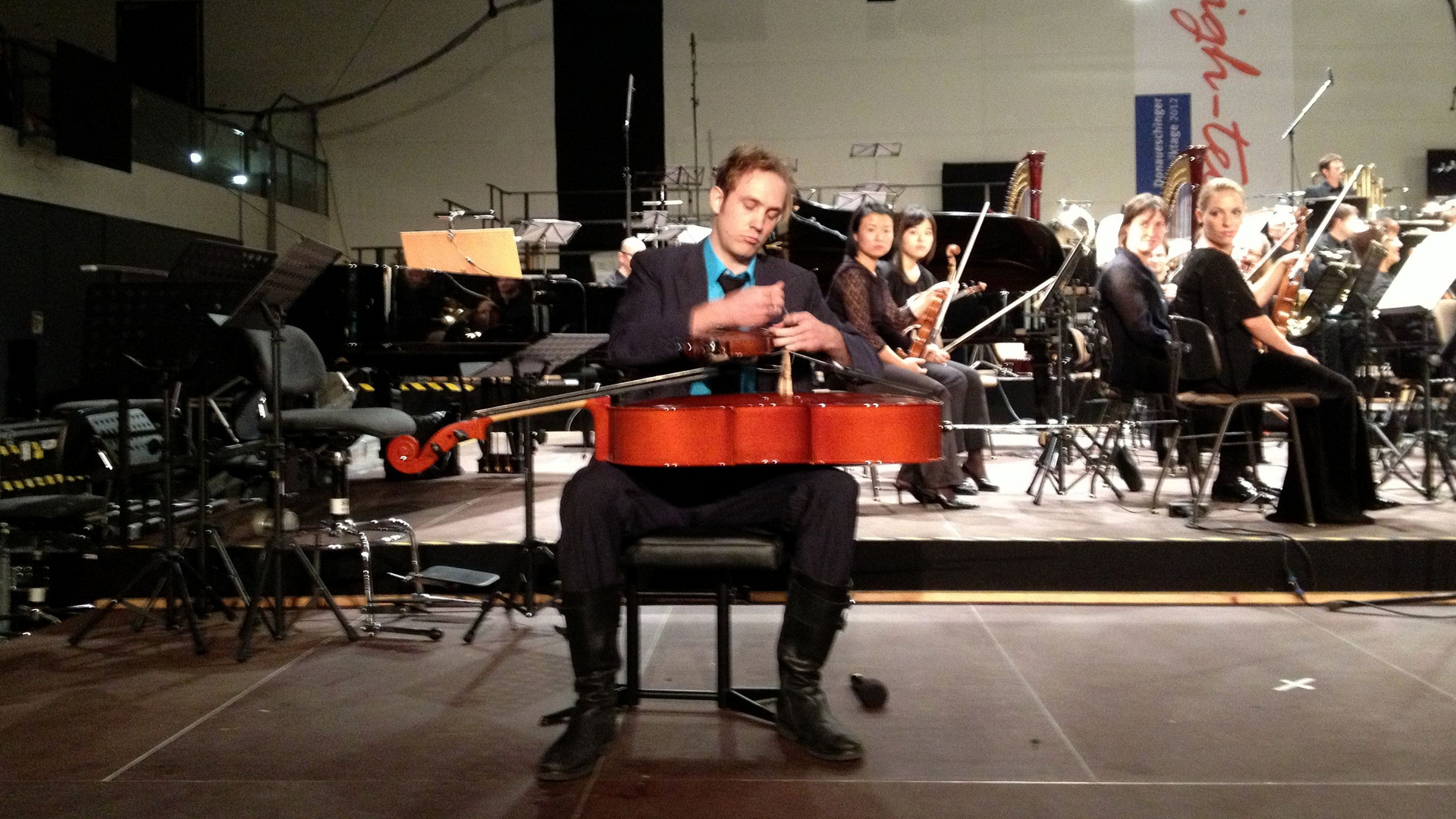 Musiktage Donaueschingen 2012/ Johannes Kreidler im Auftrag der Gesellschaft für Neue Musik