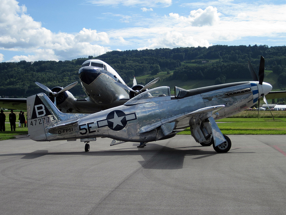 Mustang P-51 und DC-3