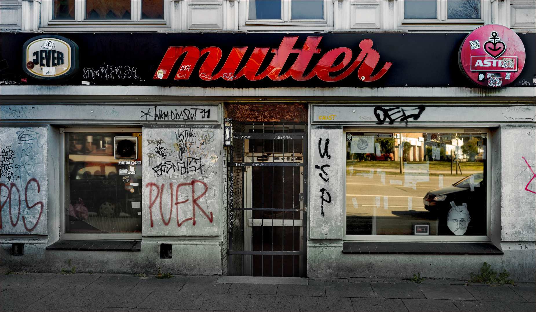 MUTTER*