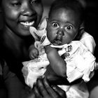 Mutter mit Baby in Burundi/Ostafrika