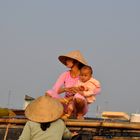 Mutter mit Kind, Mekong