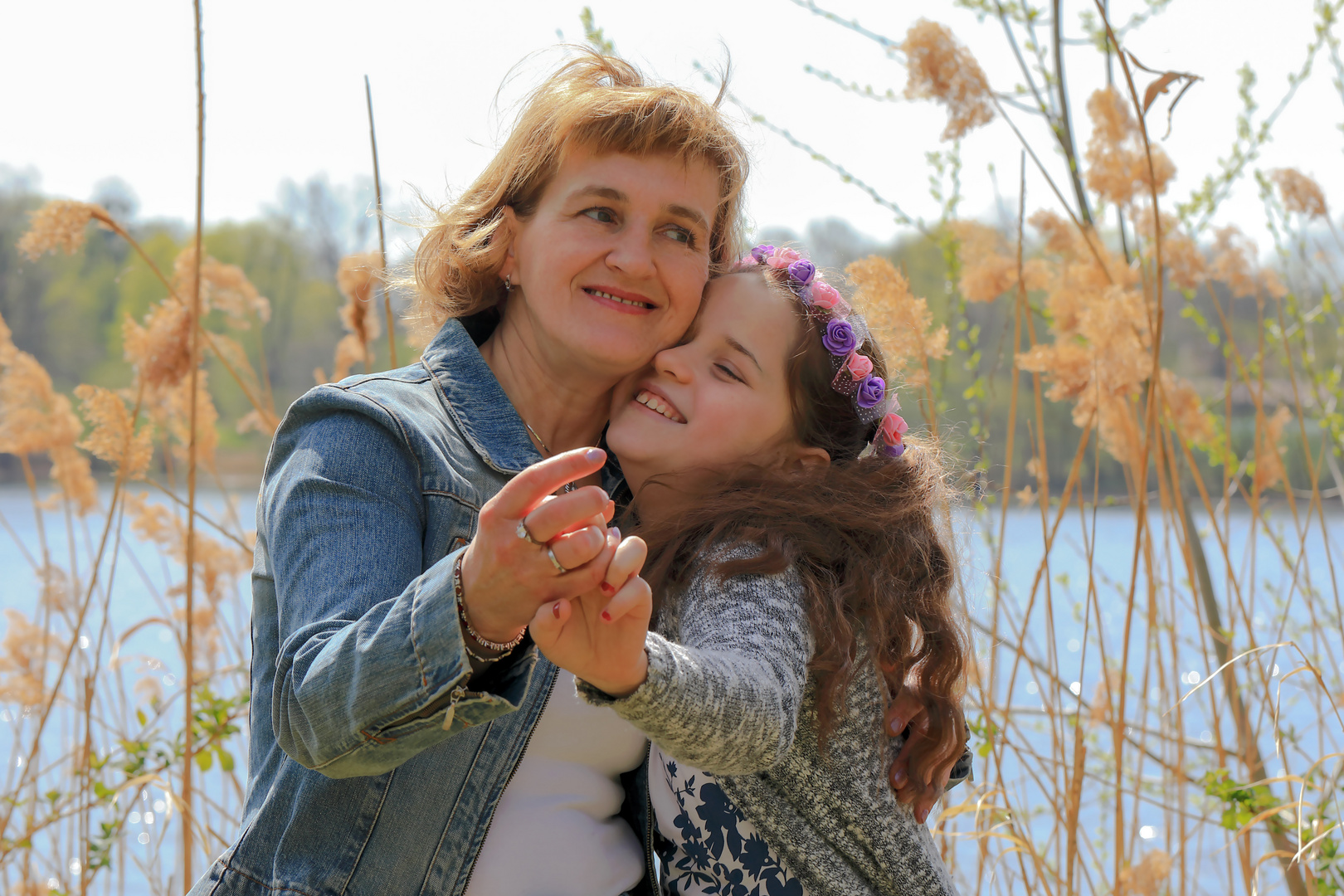 Mutterliebe Foto & Bild outdoor, girl, portrait Bilder auf