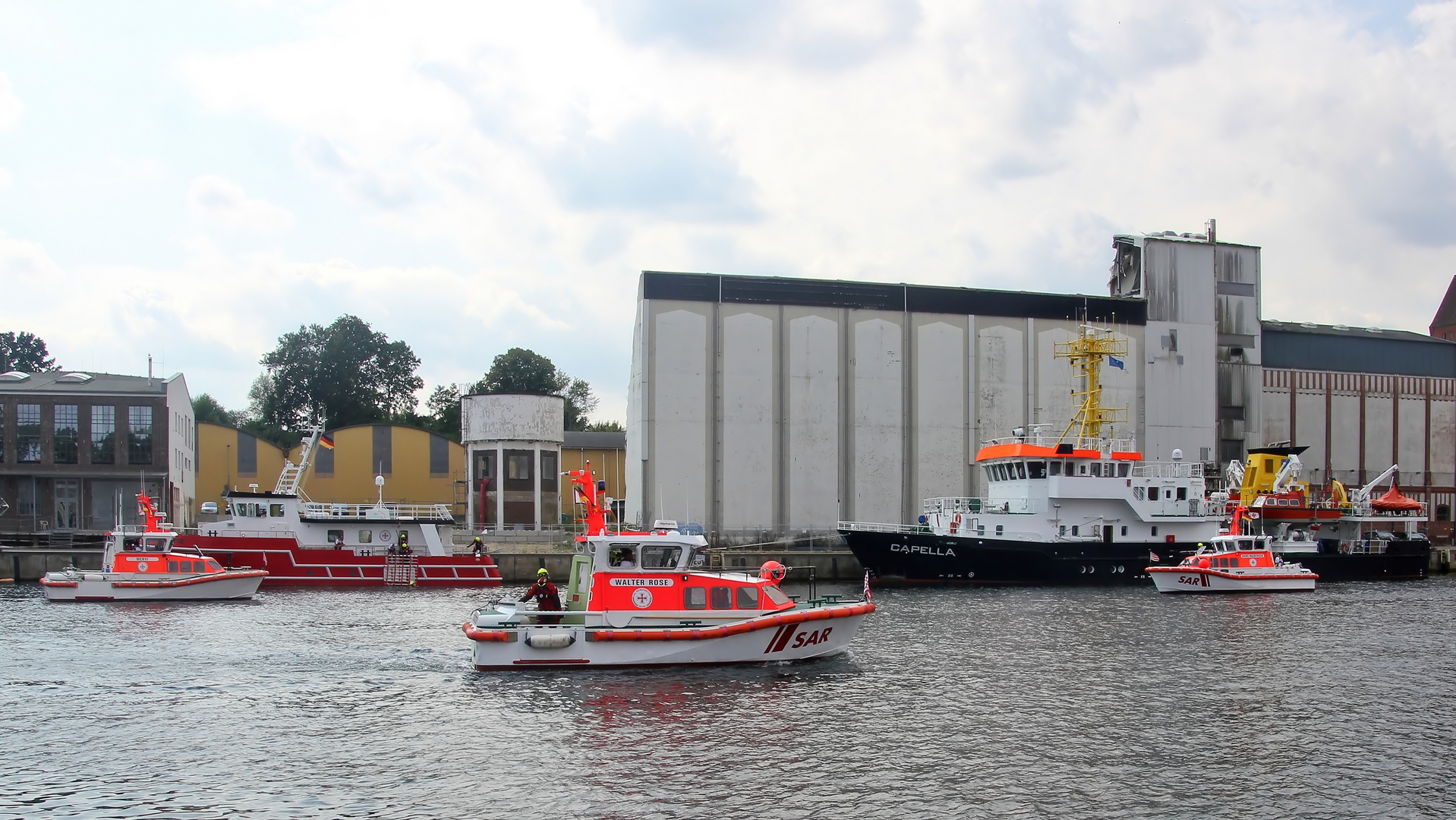 Mutterschiff Foto & Bild world, deutschland, motive Bilder auf