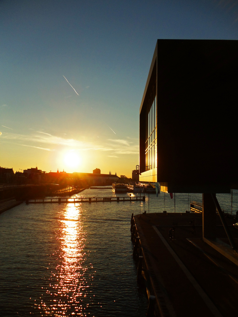 MuziekGebouwAAN' Tij