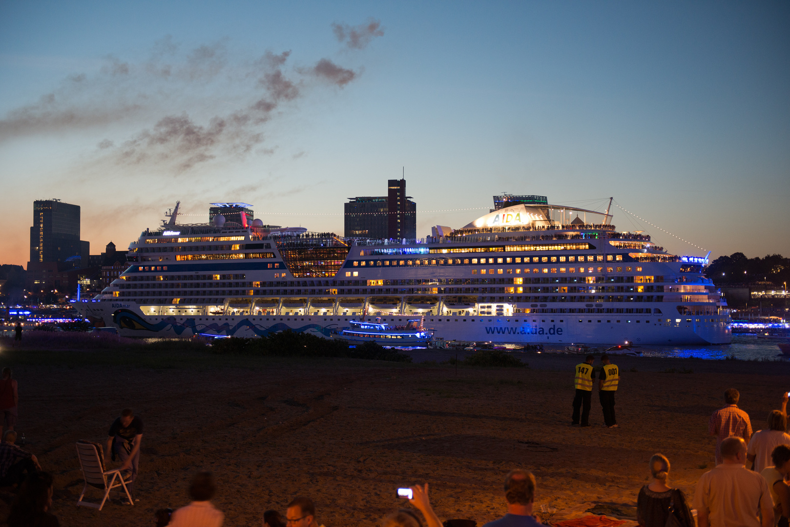 mv AIDAmar leaving Hamburg during Cruise Days 2012