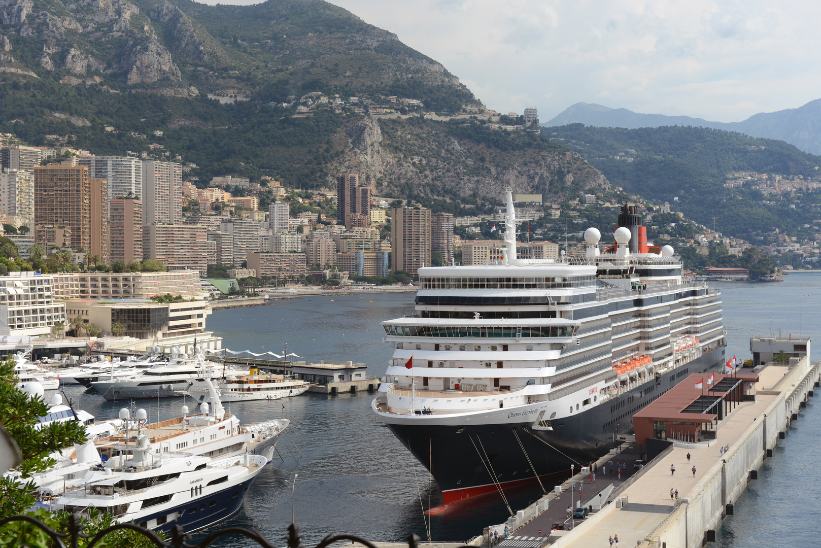 mv Queen Elizabeth visiting Monte Carlo (17th June 2014)