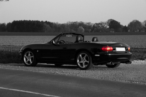 Mx-5 schwarz/weiß oder???