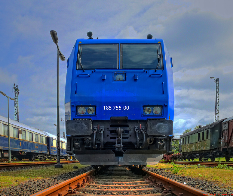 My blue train. / HDR