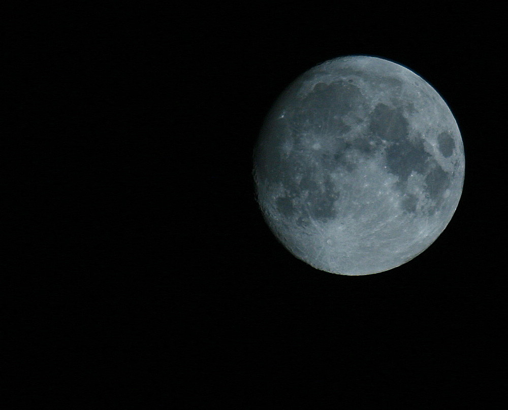 my first tele moon shot.