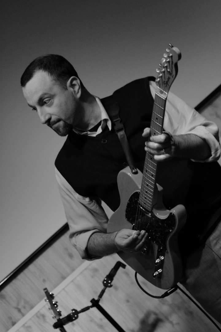 my friend Davide Facchini and his Telecaster...let's swing! ;)