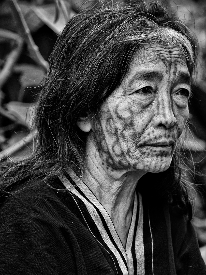 Myanmar Tattooed Chin Spider Women