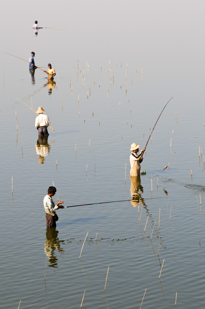 Myanmar Taungthaman See