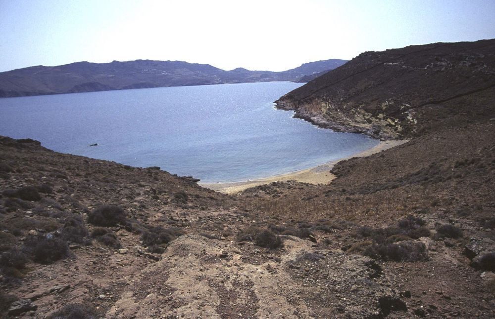 Mykonos - ein menschenleerer Strand trotz Hochsaison