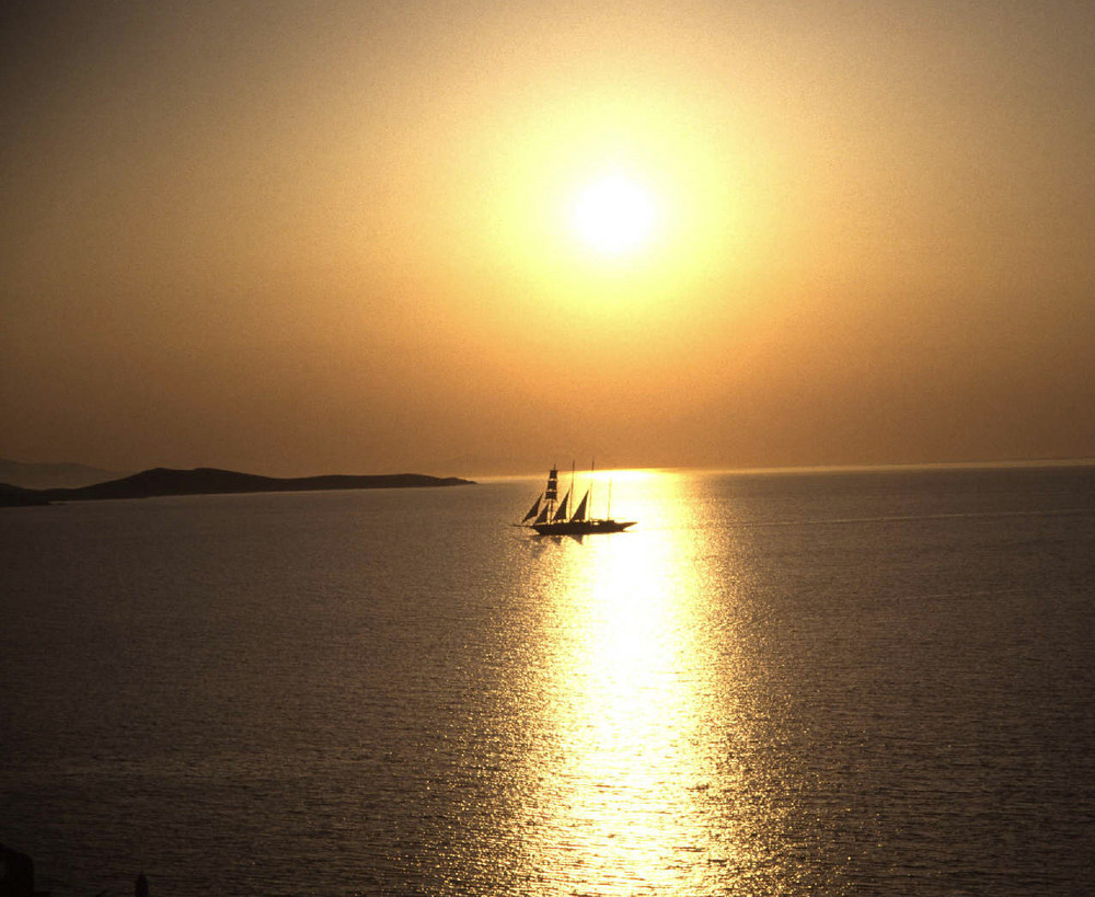 Mykonos - - - einer von vielen Sonnenuntergängen