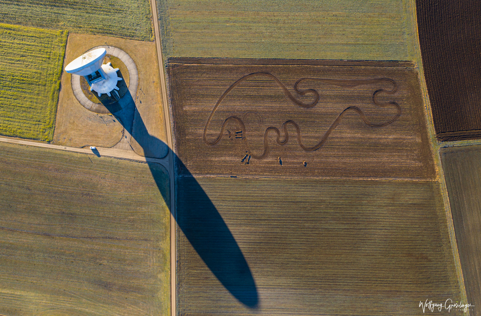 Mysteriöse Zeichnung im Feld 