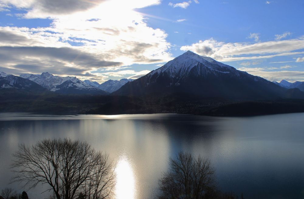 mysthische landschaft - am thunersee von happy lee 