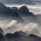 *Mystical Hua Mountains*