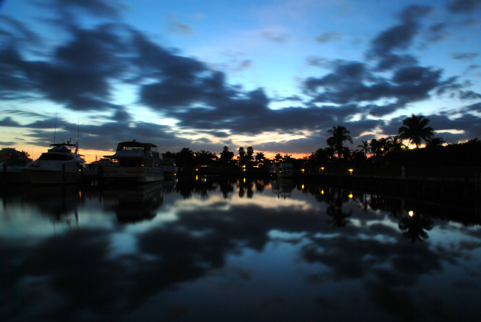 Mystische Abendstimmung am Hafen (Cape Coral, Florida)