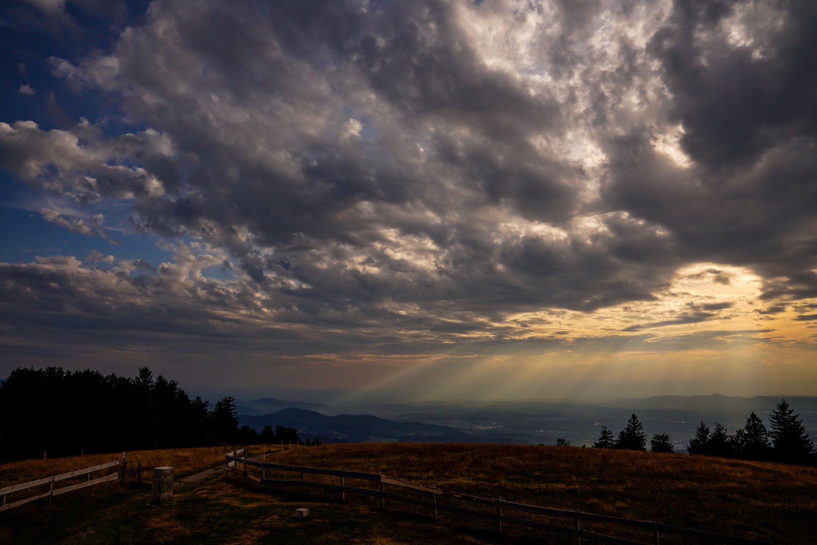 Mystische Abendstimmung auf dem Kandel