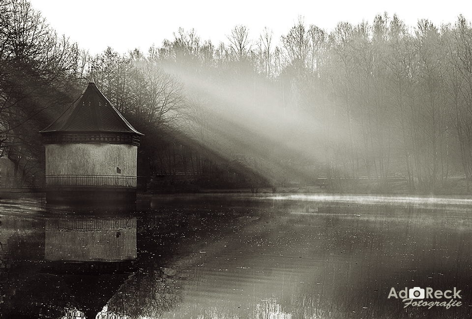 Mystische Stimmung am alten Pumpenhaus