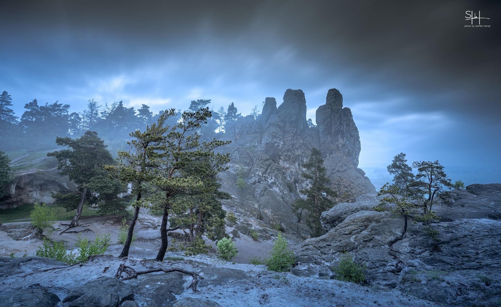 Mystische Stimmung an der Teufelsmauer