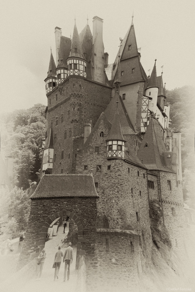 Mystischer Eingang (Burg Elz)