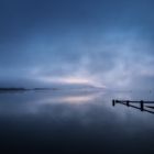 mystischer Nebelmorgen am See