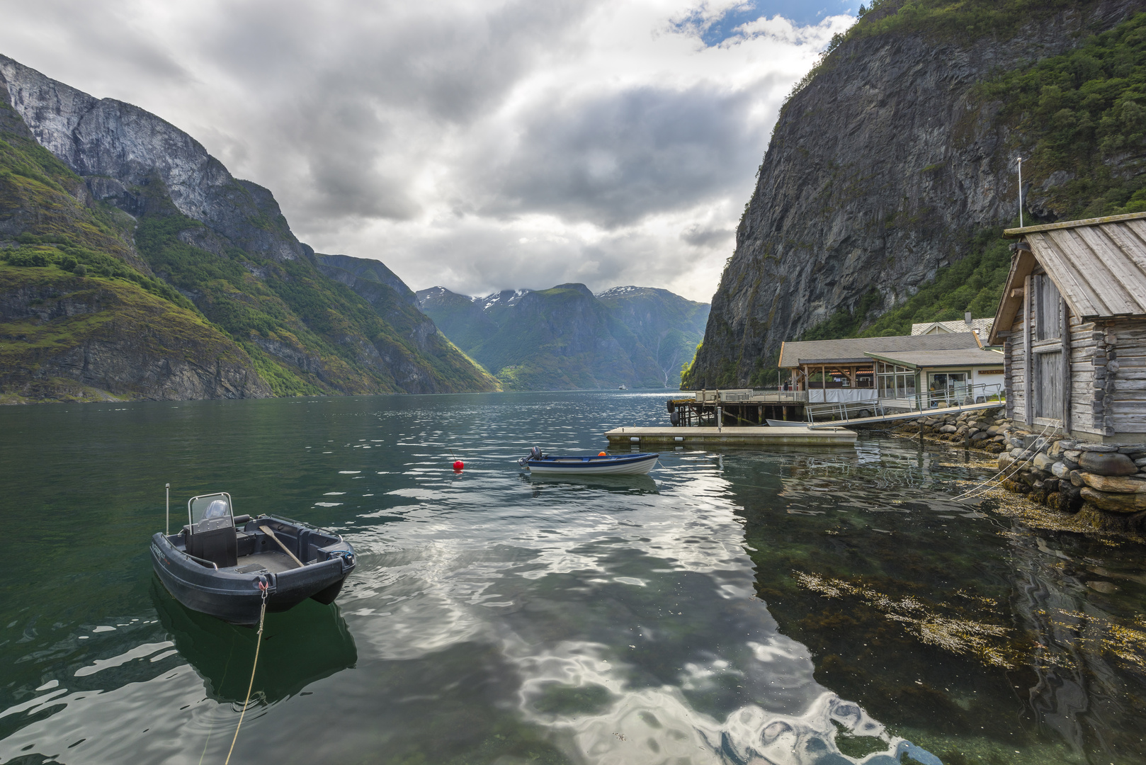 Mystisches Licht am Fjord