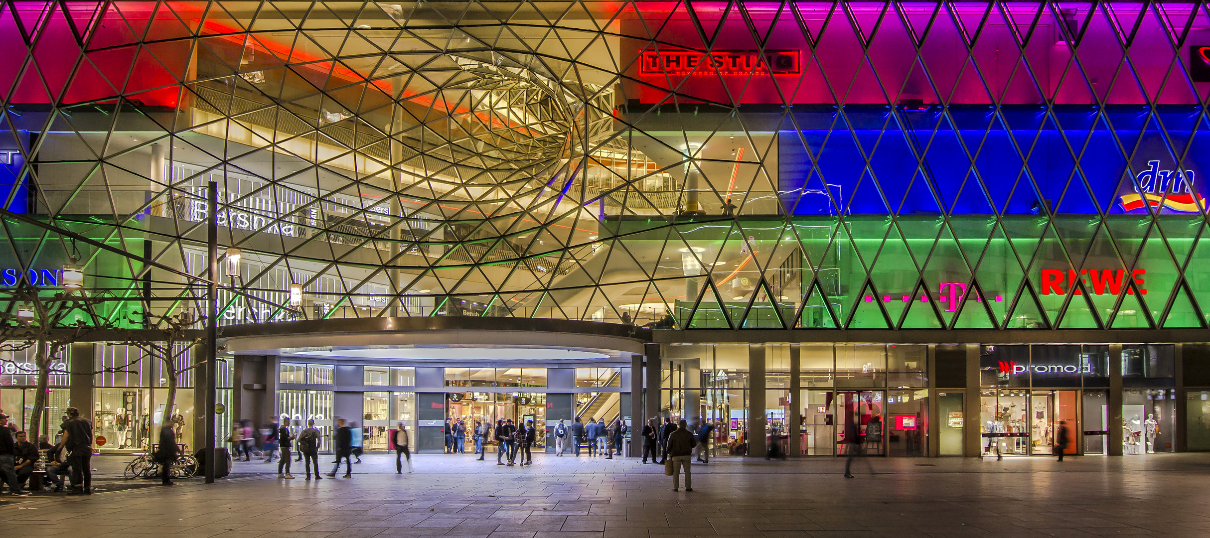 MyZeil am Abend